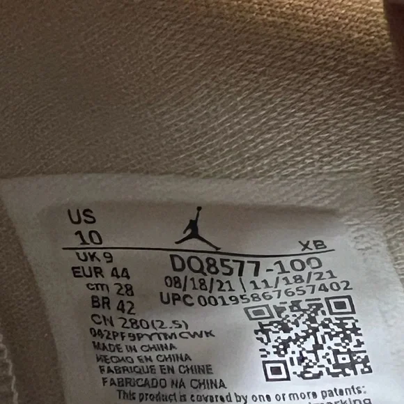 Jordan 1 retro center court White and Gold Sneakers